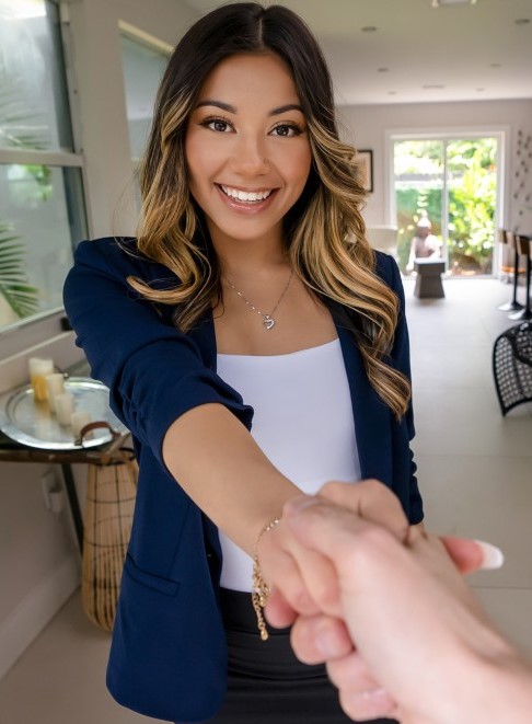 Неудовлетворенная Риелторша Неудовлетворенная Риелторша